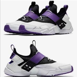 Nike Hurrache sz 9 purple & white